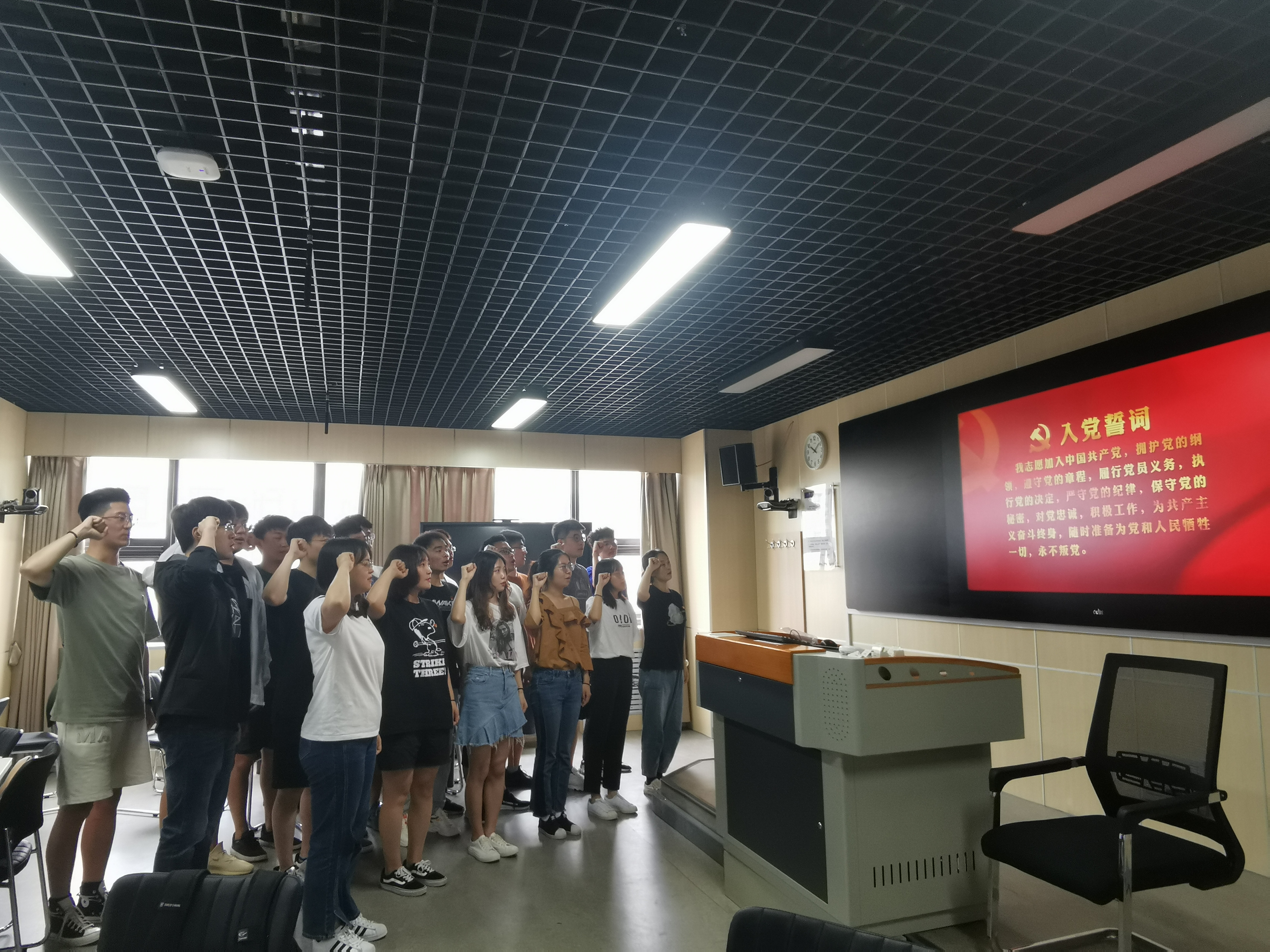 ce3a938113ff43c78e42e0f6b9a65019.jpg ce3a938113ff43c78e42e0f6b9a65019.jpg