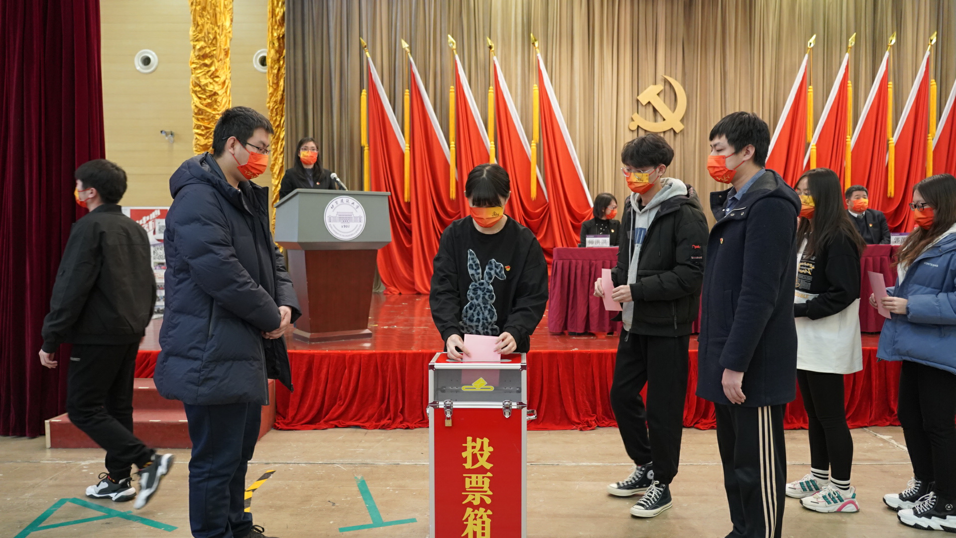 c1bc2b61d90f4f2e816412883fa03eb8.jpg c1bc2b61d90f4f2e816412883fa03eb8.jpg